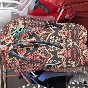 Havaianas Women's 11/12 Brizilian Flip Flops